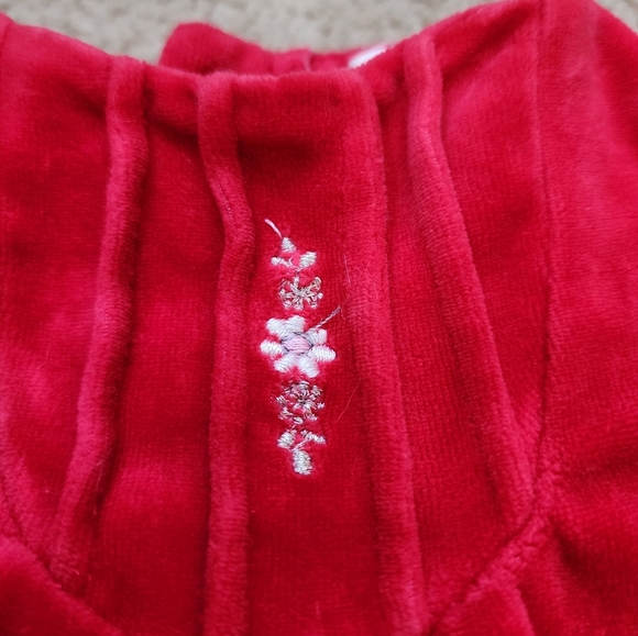 First Moments Layette 6-9 Mo Sleeper Red Velvet - Picture 2 of 8